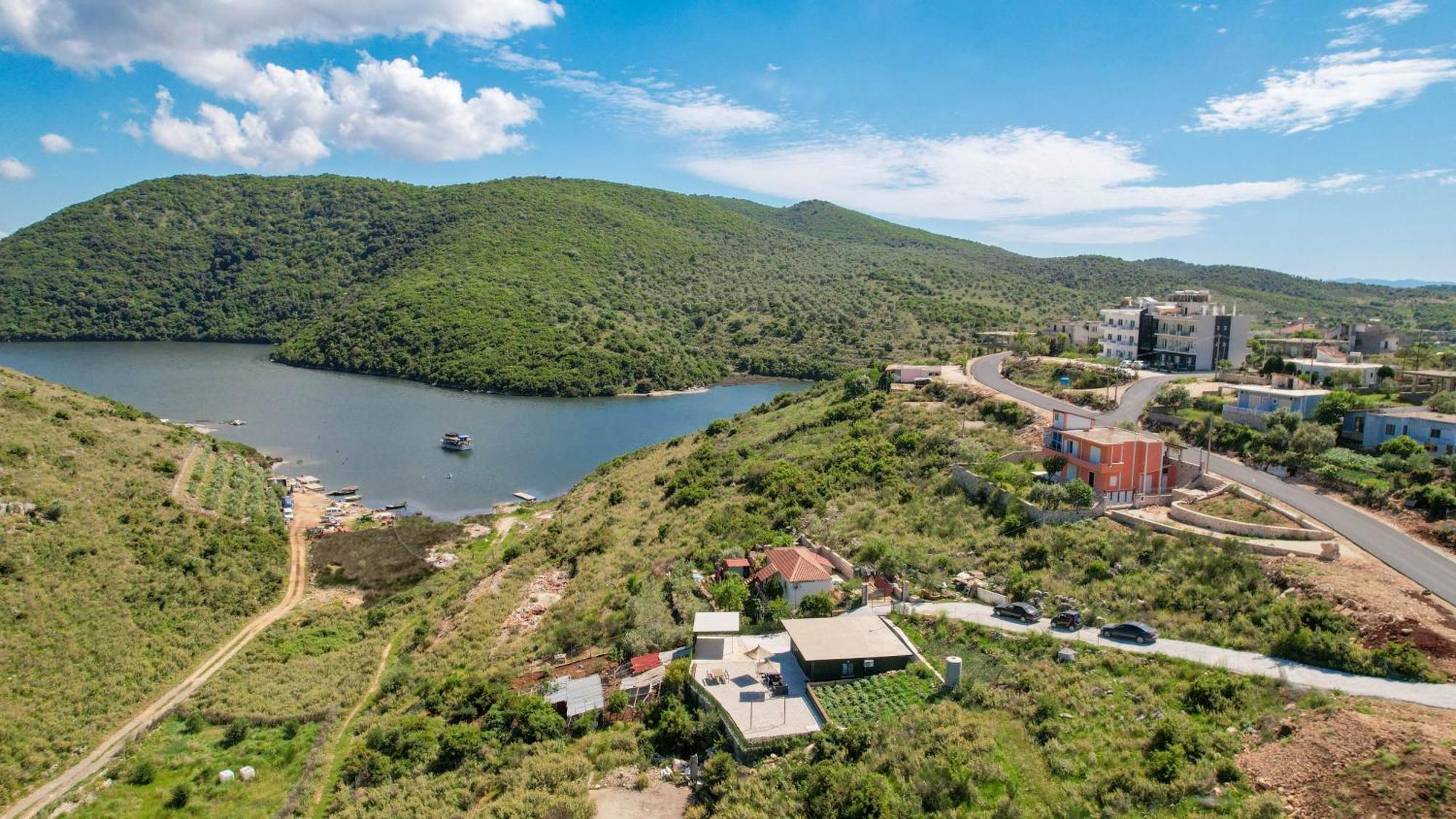 Lago Calmo Villa Ксамил Екстериор снимка